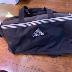 adidasボストンバック　新品同様　値下げ中の画像