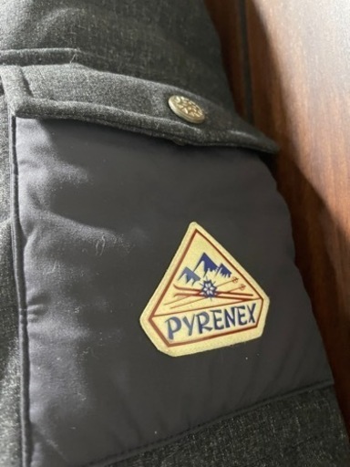 PYRENEXのダウン