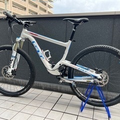 【2/27再値下げ】マウンテンバイク2016 GT HELION EXPERT フルサス
