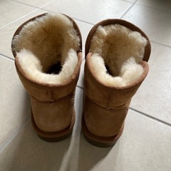 ムートンブーツの画像