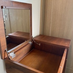 emo. Dresser ドレッサーの画像
