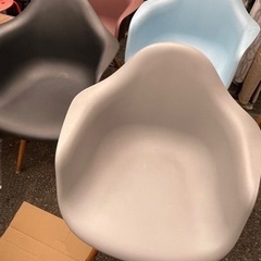 イームズチェアリプロダクト品(肘掛け付き)の画像
