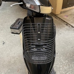 V100