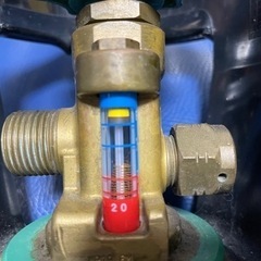 炭酸ガス5キロほぼ満タン。オマケで...の画像