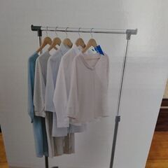 ハンガーラック　未使用品の画像
