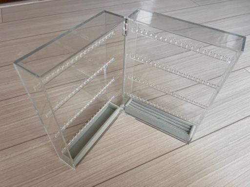 【無印良品】アクリルネックレス・ピアスケース・見開きタイプ