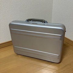 ゼロハリバートンPCケース