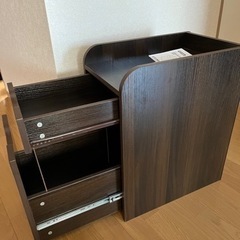 デスク下のキャビネット　ニトリ　美品　700円の画像