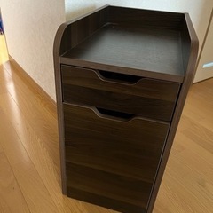 デスク下のキャビネット　ニトリ　美品　700円