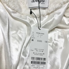 新品 タグ付き ふわふわ ファー アウター コート デイライルノアール Delyle NOIR 白 フリーサイズ 8900円の画像