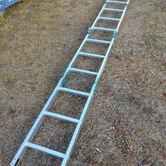 折り畳みハシゴ兼土台？の画像