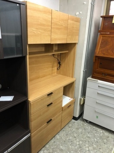 おしゃれ！ナチュラルウッド食器棚