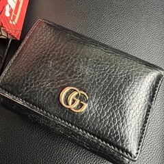 値下げしました。GUCCIの折りたたみ財布