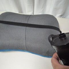エアー式　携帯ピュロー　中古　青カバー①の画像