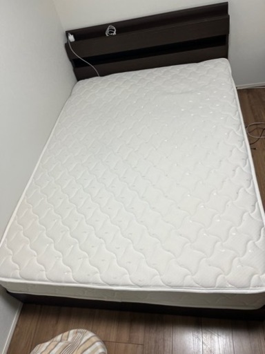 床下収納付きダブルベッド