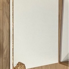 カラーボックス（一部壊れてます）の画像