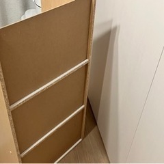 カラーボックス（一部壊れてます）の画像