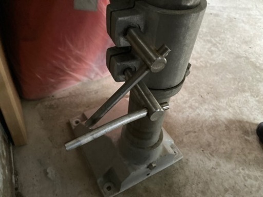 岩崎電機工業 ラインホーラー 巻き上げ機 250W 12V 40P/W