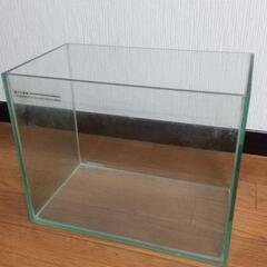 ガラス製水槽