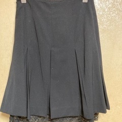 美品裾レーススカートスーツの画像