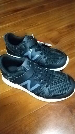 新品★new balance★子供スニーカー★19.5センチ
