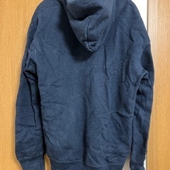 【値下げしました】ユニクロU スウェットプルパーカ　サイズLの画像