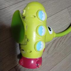 パトカー（動作確認済）、電動シャワー（ジャンク品）の画像