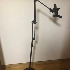 (再掲載)スマホ タブレット挟み 土台付き