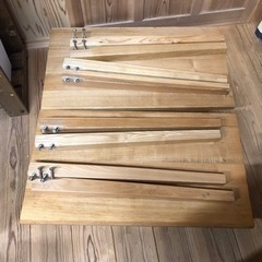 無印良品　タモ材の机　2つ
の画像