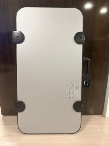 ズボンプレッサー　TOSHIBA