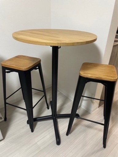 テーブルと椅子