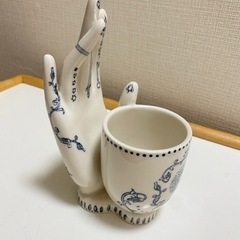 【アンソロポロジー】ハンドモチーフペン立て