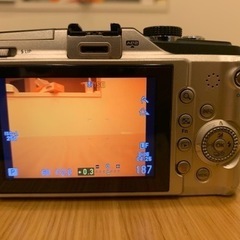 ミラーレス一眼 OLYMPUS PEN/E-PL-2 の画像