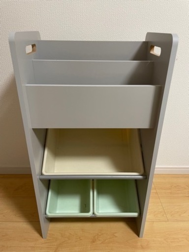 おもちゃ収納　本棚　トイザらス　①