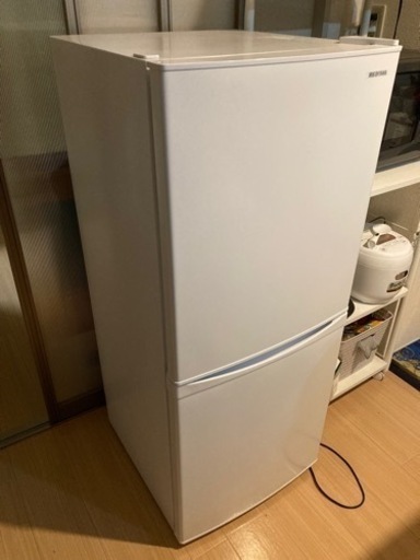 アイリスオーヤマ142L 冷蔵庫　白　美品(値下げ)