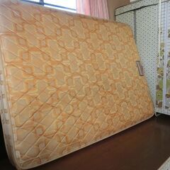 中古フランスベッド（ダブル）の画像