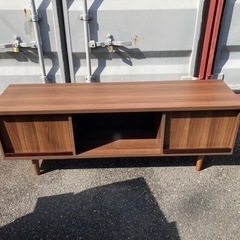 テレビ台　茶色