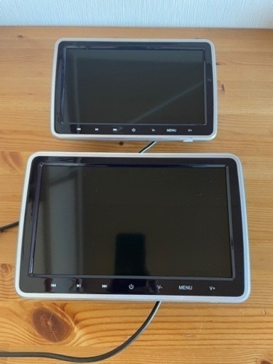 🚨他媒体で取引決定🚨【美品】ヘッドレストモニター10.1インチ2個セット　DVDプレイヤー内蔵　HDMI・USB・SD