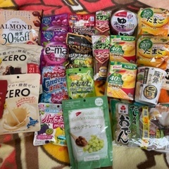 お菓子、スープ、おでん、うどんなど