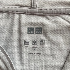 【中古】UNIQLO薄手パーカーM 美品の画像