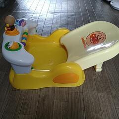 ベビーバスチェアー（アンパン）の画像