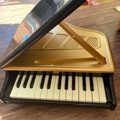 カワイ　グランドピアノ　ミニ