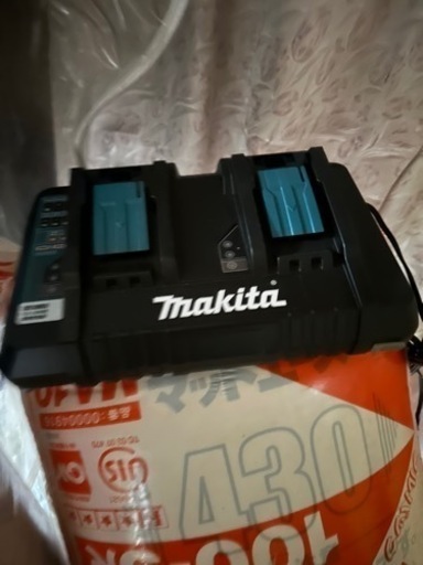 マキタバッテリー充電器