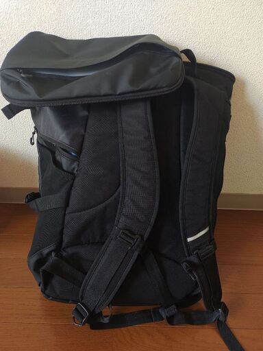 リュックサック　デサント　DESCENTE