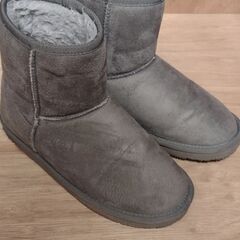 ユニクロ　ボアブーツ　サイズＳ（22cm）の画像
