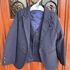 【ほぼ新品状態】子どもスーツ　※2着セットの画像