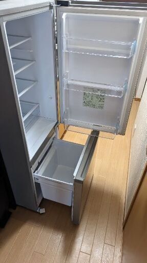 一人暮らし用 冷蔵庫 200L 【使用6ヶ月程度】