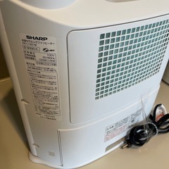 シャープ　加湿セラミックファンヒーター　2021年製の画像