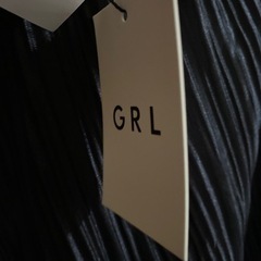 GRL タグ付き新品未使用品 プリーツストレートパンツの画像