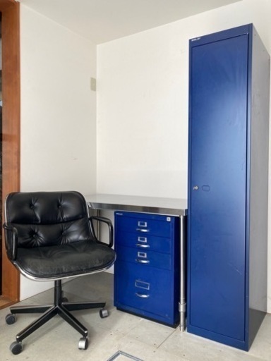 【値下げ】デスク回り４点セット（Knollチェア・BISLEYキャビネット・ロッカー・ステンレスワークデスク）